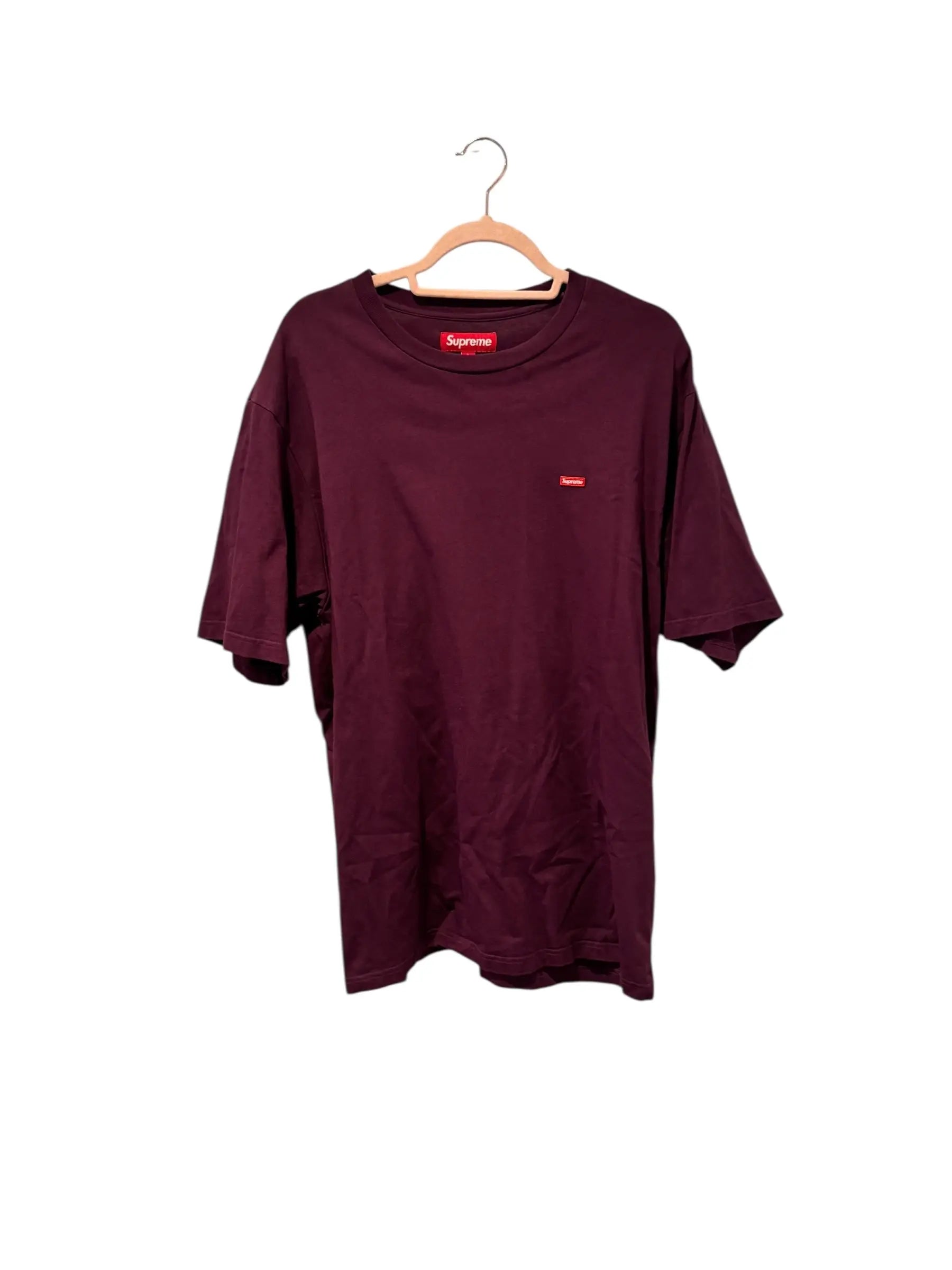 Pre-Owned* Supreme Small Box Logo Tee (L) – Still Threaded